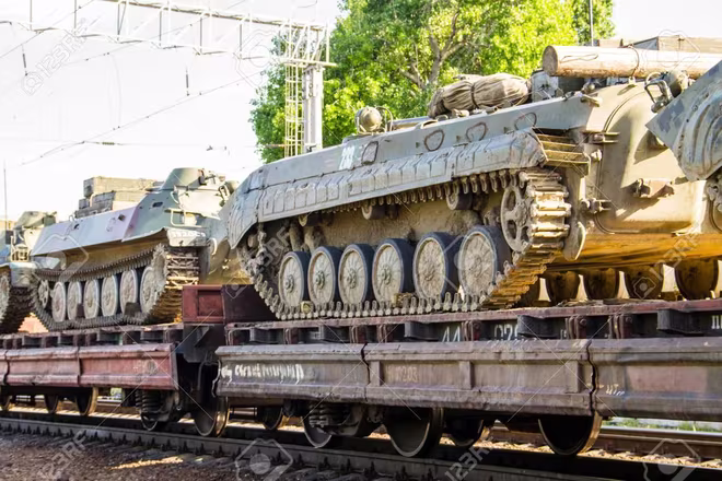 Đoàn tàu của Ấn Độ có khả năng chở nhiều thiết bị quân sự hạng nặng và di chuyển tốc độ cao Đoàn tàu của Ấn Độ có khả năng chở nhiều thiết bị quân sự hạng nặng và di chuyển tốc độ cao