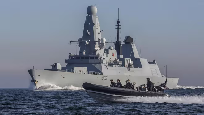 Nga cáo buộc tàu chiến Anh vi phạm lãnh hải, tuy nhiên, London lại bác bỏ thông tin này