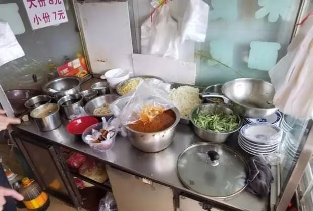 Chủ quán ăn thừa nhận trộn mỳ ớt với bột vỏ anh túc để gây nghiện cho khách hàng Chủ quán ăn thừa nhận trộn mỳ ớt với bột vỏ anh túc để gây nghiện cho khách hàng
