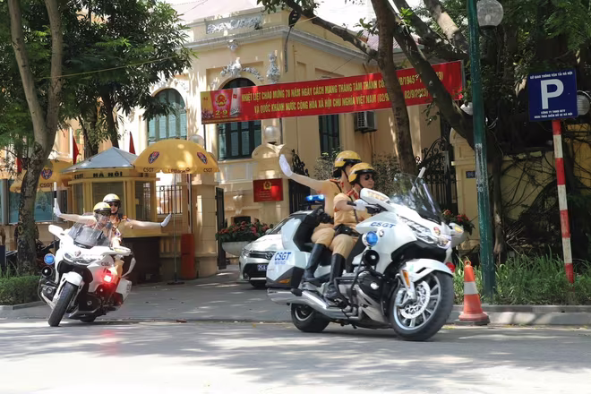 CSGT Thủ đô bảo vệ tuyệt đối an toàn sự kiện, hội nghị quan trọng, hoạt động của các đoàn nguyên thủ quốc tế, lãnh đạo Đảng, Nhà nước diễn ra trên địa bàn thành phố, đặc biệt là đoàn Tổng thống Nga đến thăm, làm việc tại Việt Nam.