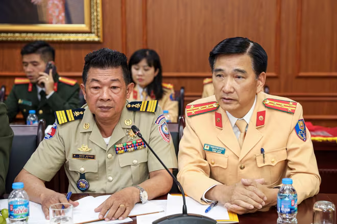 Đại tá Trần Đình Nghĩa, Trưởng phòng CSGT tại buổi làm việc Đại tá Trần Đình Nghĩa, Trưởng phòng CSGT tại buổi làm việc