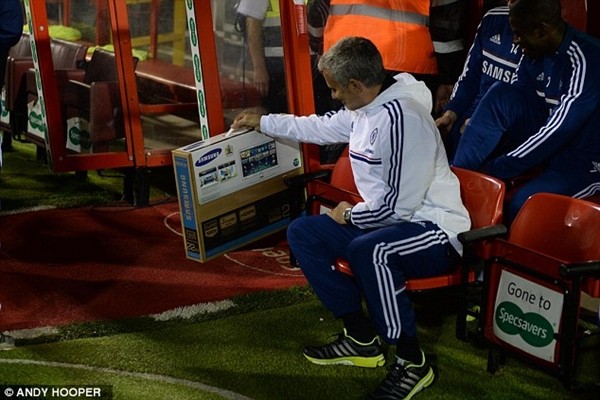 Mourinho tặng học trò món quà bất ngờ ảnh 1 Mourinho tặng học trò món quà bất ngờ ảnh 1