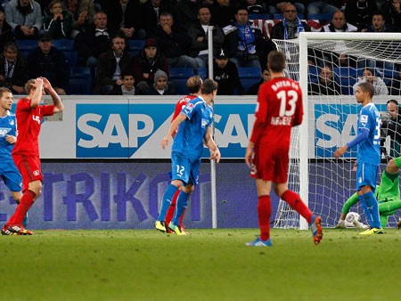 Kỳ dị bàn thắng "ma" của Leverkusen ảnh 2 Kỳ dị bàn thắng "ma" của Leverkusen ảnh 2