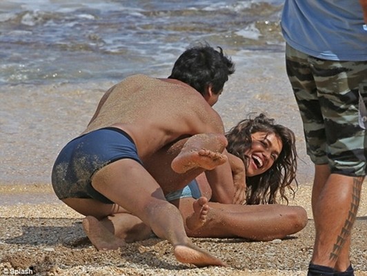 Irina Shayk bị chỉ trích dữ dội vì... nude ảnh 3 Irina Shayk bị chỉ trích dữ dội vì... nude ảnh 3