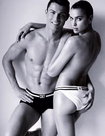 Lộ toàn bộ ảnh nóng của Ronaldo và Irina Shayk trên Vogue ảnh 6 Lộ toàn bộ ảnh nóng của Ronaldo và Irina Shayk trên Vogue ảnh 6