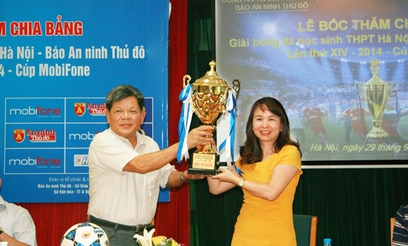 Giải bóng đá học sinh THPT Hà Nội bắt đầu vòng quay mới ảnh 2 Giải bóng đá học sinh THPT Hà Nội bắt đầu vòng quay mới ảnh 2