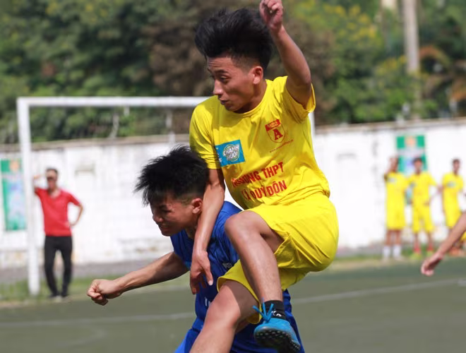 THPT Lê Quý Đôn (Hà Đông) - áo vàng - ở mùa giải 2019 THPT Lê Quý Đôn (Hà Đông) - áo vàng - ở mùa giải 2019