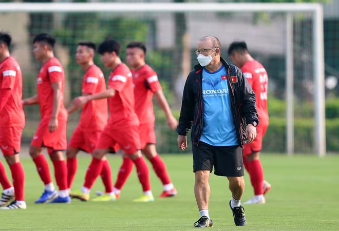 HLV Park Hang-seo muốn ĐT Việt Nam tập trung ở Hà Nội hơn Quy Nhơn HLV Park Hang-seo muốn ĐT Việt Nam tập trung ở Hà Nội hơn Quy Nhơn