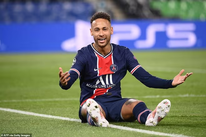 Neymar và PSG vào bán kết