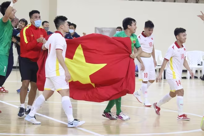 ... để lần thứ hai ghi tên mình lên bản đồ futsal thế giới