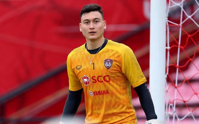 Thủ môn Đặng Văn Lâm khi còn chơi cho Muangthong United Thủ môn Đặng Văn Lâm khi còn chơi cho Muangthong United