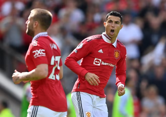 Ronaldo giúp MU đá sáng nước hơn, nhưng không đủ Ronaldo giúp MU đá sáng nước hơn, nhưng không đủ