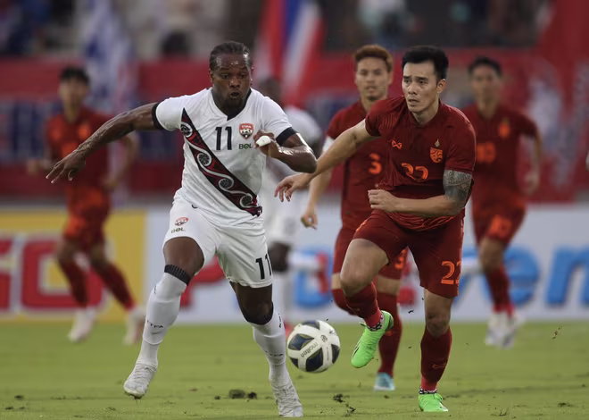 Thái Lan (phải) thắng không thật sự thuyết phục trước Trinidad & Tobago (Ảnh: Siam Sport) Thái Lan (phải) thắng không thật sự thuyết phục trước Trinidad & Tobago (Ảnh: Siam Sport)