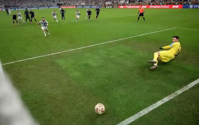 Messi ghi bàn mở tỉ số cho Argentina