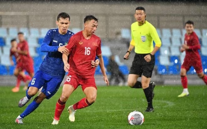 ĐT Việt Nam thua Uzbekistan với tỉ số 0-2 ĐT Việt Nam thua Uzbekistan với tỉ số 0-2