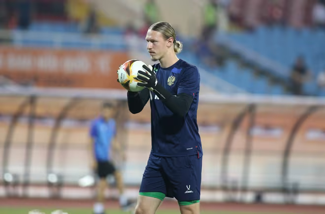 Thủ môn Matvei Safonov khởi động trước trận Việt Nam vs Nga Thủ môn Matvei Safonov khởi động trước trận Việt Nam vs Nga