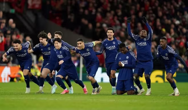 PSG vỡ òa đi tiếp sau loạt luân lưu