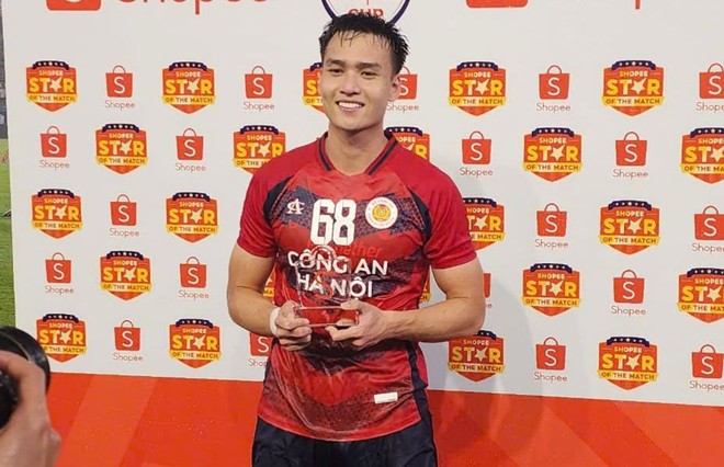 Bùi Hoàng Việt Anh ngày càng trưởng thành trong màu áo Công an Hà Nội FC