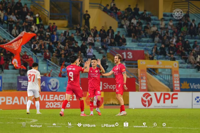 CAHN có chiến thắng tưng bừng trước Hà Tĩnh CAHN có chiến thắng tưng bừng trước Hà Tĩnh