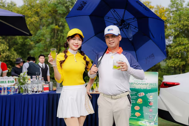 Những ly cocktail được bartender pha chế trực tiếp, tươi mát và đầy năng lượng