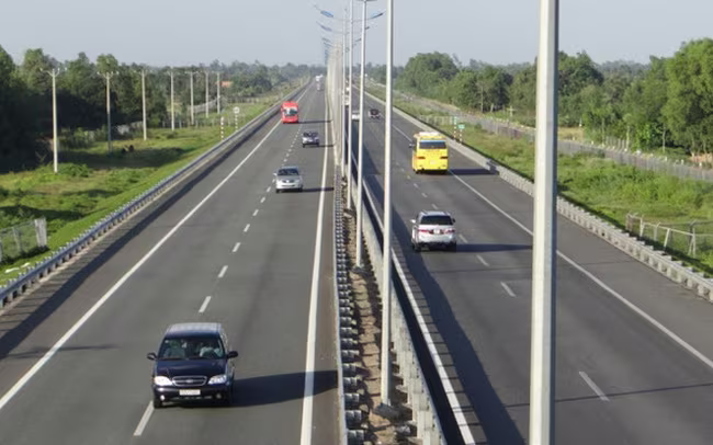 Bộ GTVT mời Công an giám sát công tác đầu thầu, mở thầu lựa chọn nhà đầu tư tham gia ba dự án án thành phần cao tốc Bắc- Nam Bộ GTVT mời Công an giám sát công tác đầu thầu, mở thầu lựa chọn nhà đầu tư tham gia ba dự án án thành phần cao tốc Bắc- Nam