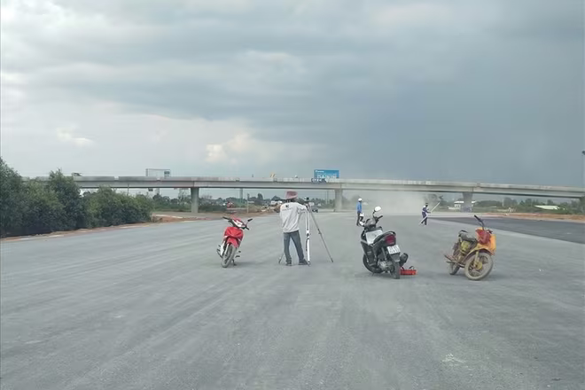 Cao tốc Trung Lương- Mỹ Thuận dự kiến sẽ thông xe vào cuối năm nay Cao tốc Trung Lương- Mỹ Thuận dự kiến sẽ thông xe vào cuối năm nay