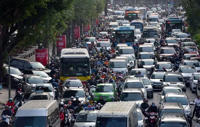 Nhiều tuyến phố trên địa bàn Hà Nội bị ùn tắc cục bộ về cuối năm hoặc trời mưa rét Nhiều tuyến phố trên địa bàn Hà Nội bị ùn tắc cục bộ về cuối năm hoặc trời mưa rét