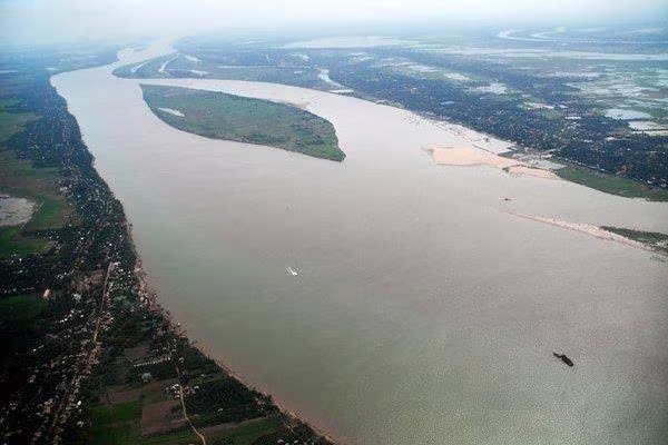 Mực nước sông Mê Kông hiện đã giảm sâu Mực nước sông Mê Kông hiện đã giảm sâu