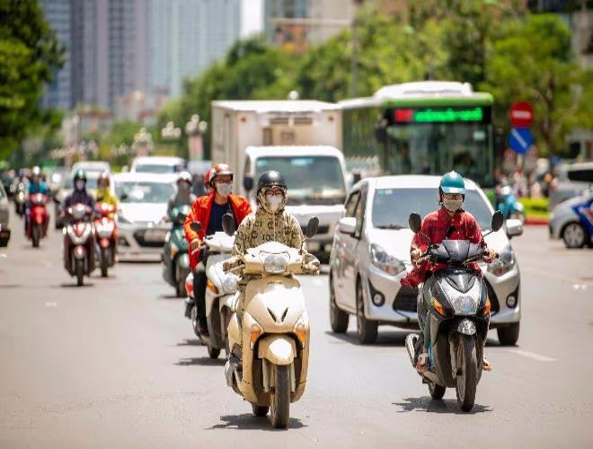 Hôm nay, 21/6, nắng nóng ở Hà Nội đạt mức nhiệt cao nhất trong khu vực Bắc bộ Hôm nay, 21/6, nắng nóng ở Hà Nội đạt mức nhiệt cao nhất trong khu vực Bắc bộ