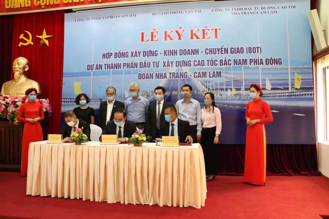 Tập đoàn Sơn Hải cùng Bộ GTVT ký kết hợp đồng cao tốc Nha Trang- Cam Lâm ngày 6/5 Tập đoàn Sơn Hải cùng Bộ GTVT ký kết hợp đồng cao tốc Nha Trang- Cam Lâm ngày 6/5