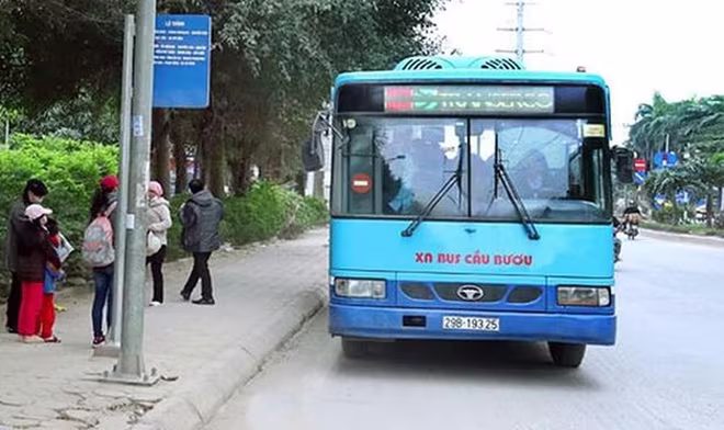 Tỷ lệ người dân sử dụng xe buýt của Hà Nội đang có chiều hướng giảm Tỷ lệ người dân sử dụng xe buýt của Hà Nội đang có chiều hướng giảm