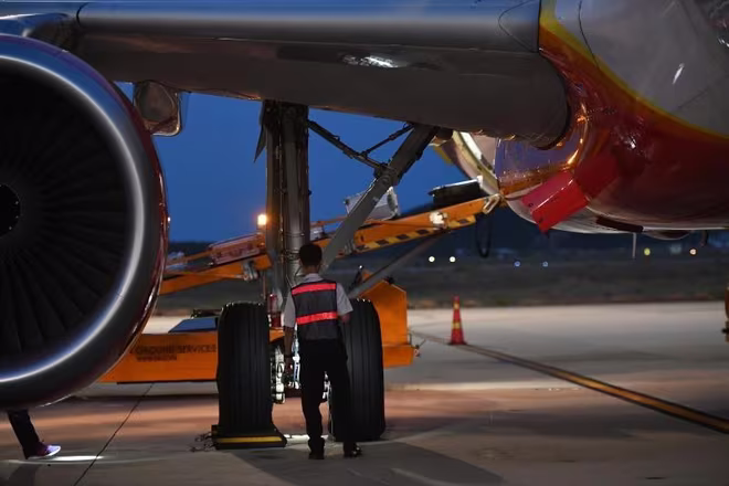 Hiện trường vụ việc hai tàu bay Vietjet Air va chạm tại sân bay Nội Bài vào tối 27/11 Hiện trường vụ việc hai tàu bay Vietjet Air va chạm tại sân bay Nội Bài vào tối 27/11