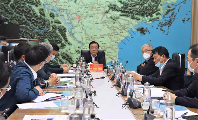 Bộ trưởng Bộ NN&amp;PTNT Lê Minh Hoan yêu cầu kiểm tra việc việc vận hành hồ chứa thủy điện trong thời gian qua và hiện nay có gì cần rút kinh nghiệm