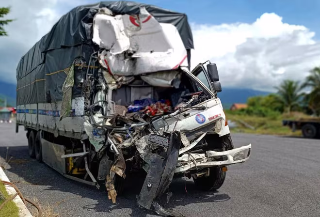 Chiếc xe tải gây tai nạn ở Khánh Hòa làm 3 người chết