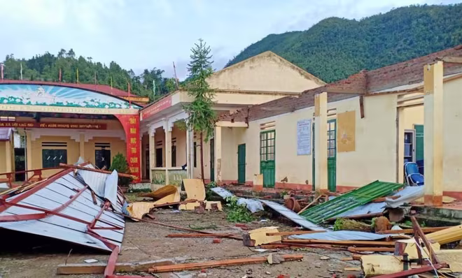 Mưa giông trong sáng 5/8 gây thiệt hại lớn trên địa bàn tỉnh Lào Cai