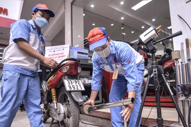 Kiểm tra khí thải xe máy trên địa bàn TP Hà Nội vào tháng tháng 11/2021 Kiểm tra khí thải xe máy trên địa bàn TP Hà Nội vào tháng tháng 11/2021