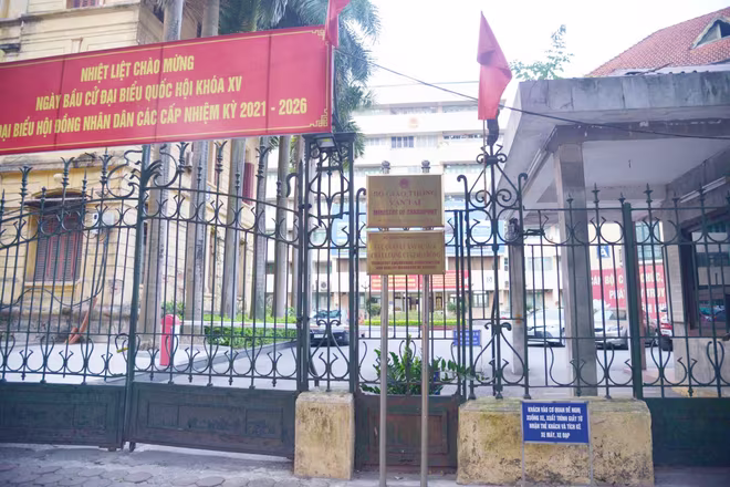 Trụ sở chính Bộ GTVT tại 80 Trần Hưng Đạo, Hoàn Kiếm, Hà Nội