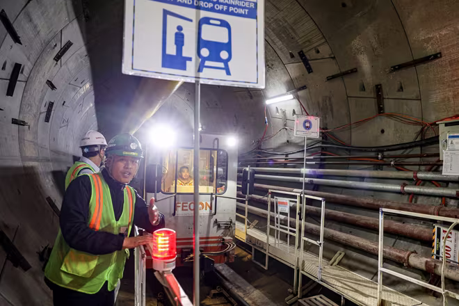 Như vậy, hiện 2 robot đào hầm metro Nhổn- Ga Hà Nội đang đào song song 2 ống hầm của dự án Như vậy, hiện 2 robot đào hầm metro Nhổn- Ga Hà Nội đang đào song song 2 ống hầm của dự án