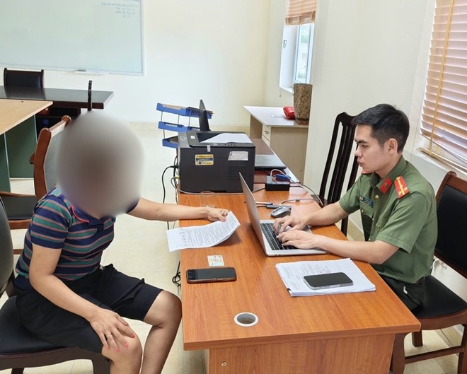 Công an xã Ô Diên làm việc với bà C.T.N