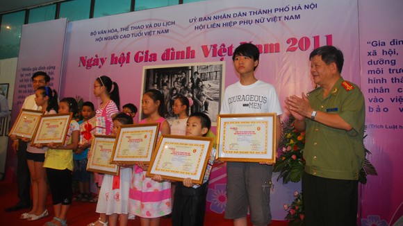 Khai mạc “Ngày hội Gia đình Việt Nam” năm 2011 ảnh 1 Khai mạc “Ngày hội Gia đình Việt Nam” năm 2011 ảnh 1