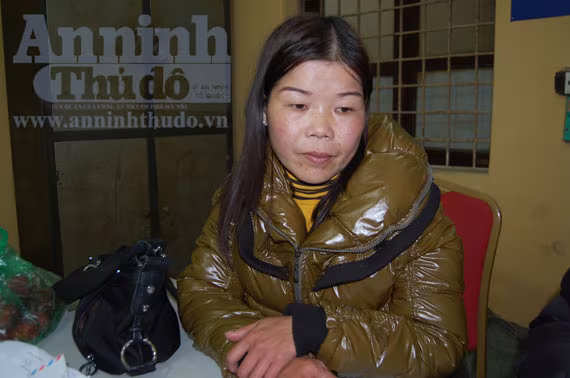 Bị bắt khi đang tuồn "pháo lựu đạn" về Hà Nội ảnh 1 Bị bắt khi đang tuồn "pháo lựu đạn" về Hà Nội ảnh 1