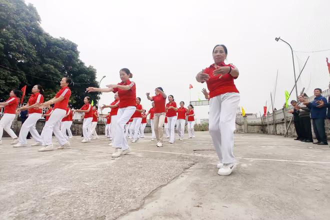 Ấn tượng với câu lạc bộ đặc biệt giúp người người cao tuổi hạnh phúc, đẩy lùi đói nghèo ở Thủ đô ảnh 2 Ấn tượng với câu lạc bộ đặc biệt giúp người người cao tuổi hạnh phúc, đẩy lùi đói nghèo ở Thủ đô ảnh 2
