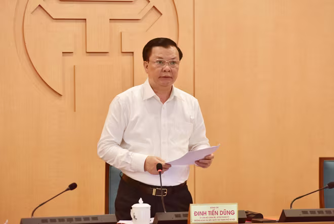 Bí thư Thành ủy Hà Nội Đinh Tiến Dũng phát biểu tại buổi làm việc Bí thư Thành ủy Hà Nội Đinh Tiến Dũng phát biểu tại buổi làm việc