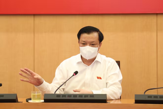 Bí thư Thành ủy Hà Nội Đinh Tiến Dũng phát biểu tại buổi làm việc Bí thư Thành ủy Hà Nội Đinh Tiến Dũng phát biểu tại buổi làm việc