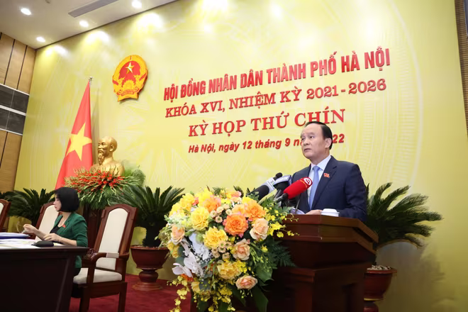 Chủ tịch HĐND TP Hà Nội Nguyễn Ngọc Tuấn phát biểu khai mạc kỳ họp