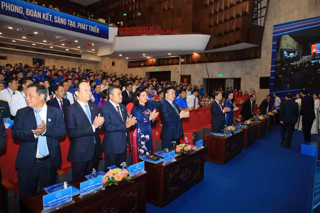 Các đồng chí lãnh đạo TP Hà Nội dự Đại hội đại biểu Đoàn TNCS Hồ Chí Minh TP Hà Nội Các đồng chí lãnh đạo TP Hà Nội dự Đại hội đại biểu Đoàn TNCS Hồ Chí Minh TP Hà Nội