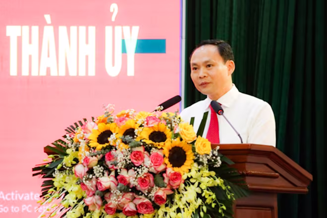 Tân Chủ tịch UBND huyện Phú Xuyên, nhiệm kỳ 2021-2026 Lê Văn Bính Tân Chủ tịch UBND huyện Phú Xuyên, nhiệm kỳ 2021-2026 Lê Văn Bính