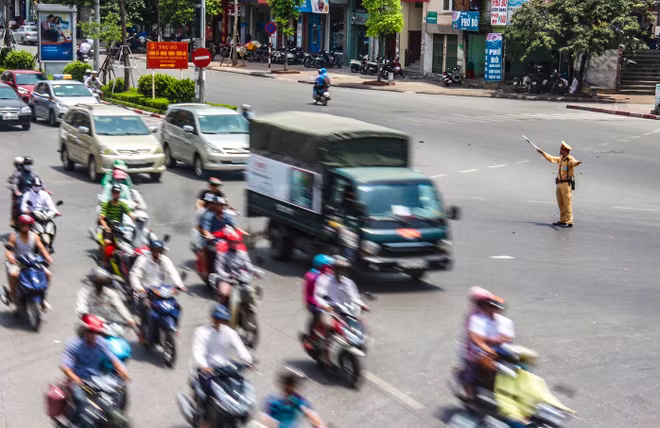 Công an Hà Nội sẽ tăng cường công tác tuần tra, kiểm soát, xử lý nghiêm vi phạm quy định nồng độ cồn, chở quá số người quy định trong 4 ngày nghỉ Lễ Quốc khánh 2023.