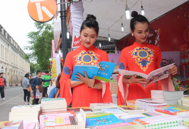 Hà Nội tổ chức hội sách lớn chào mừng 70 năm Ngày Giải phóng Thủ đô vào cuối tháng 9/2024 Hà Nội tổ chức hội sách lớn chào mừng 70 năm Ngày Giải phóng Thủ đô vào cuối tháng 9/2024