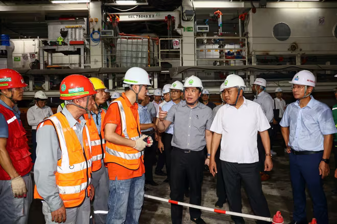 Chủ tịch UBND TP Hà Nội yêu cầu sớm đưa vào vận hành đoạn trên cao đường sắt đô thị Nhổn - Ga Hà Nội Chủ tịch UBND TP Hà Nội yêu cầu sớm đưa vào vận hành đoạn trên cao đường sắt đô thị Nhổn - Ga Hà Nội